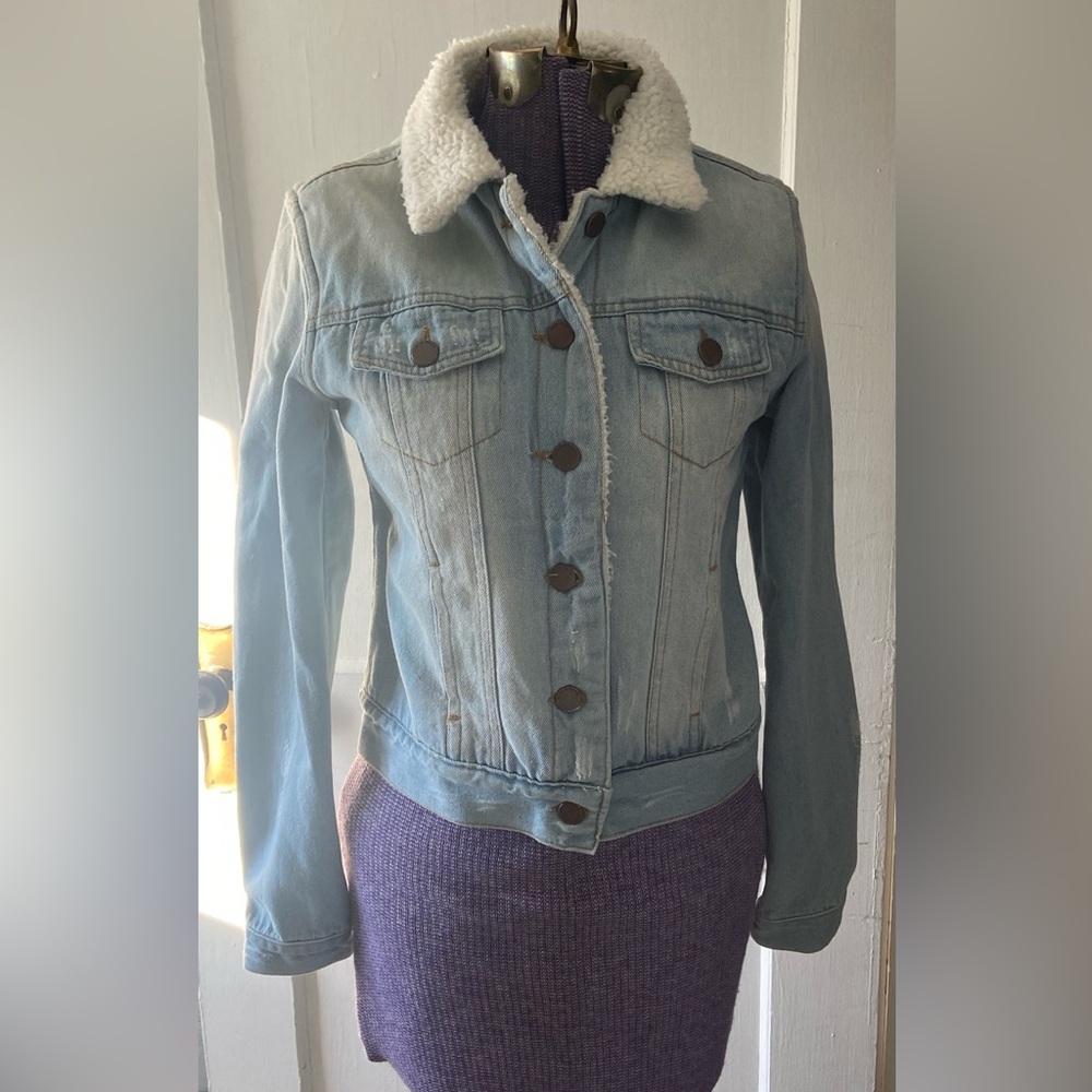 Ashley - Vintage Charm Distressed Denim Sherpa Lined Jacket Size Small